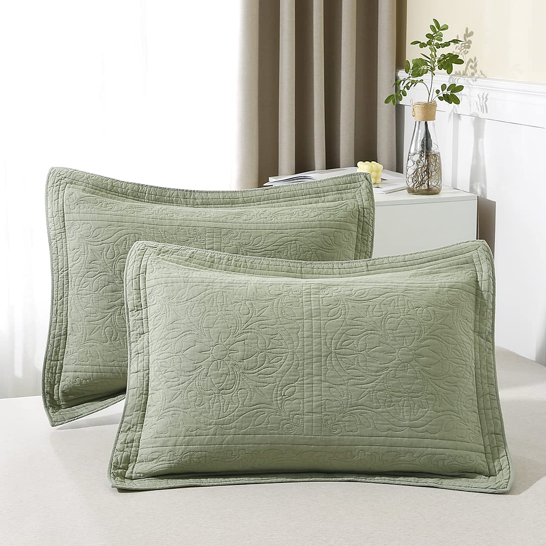 WINLIFE 100% Cotton Quilted Pillow Sham Floral Printed Pillow Cover White