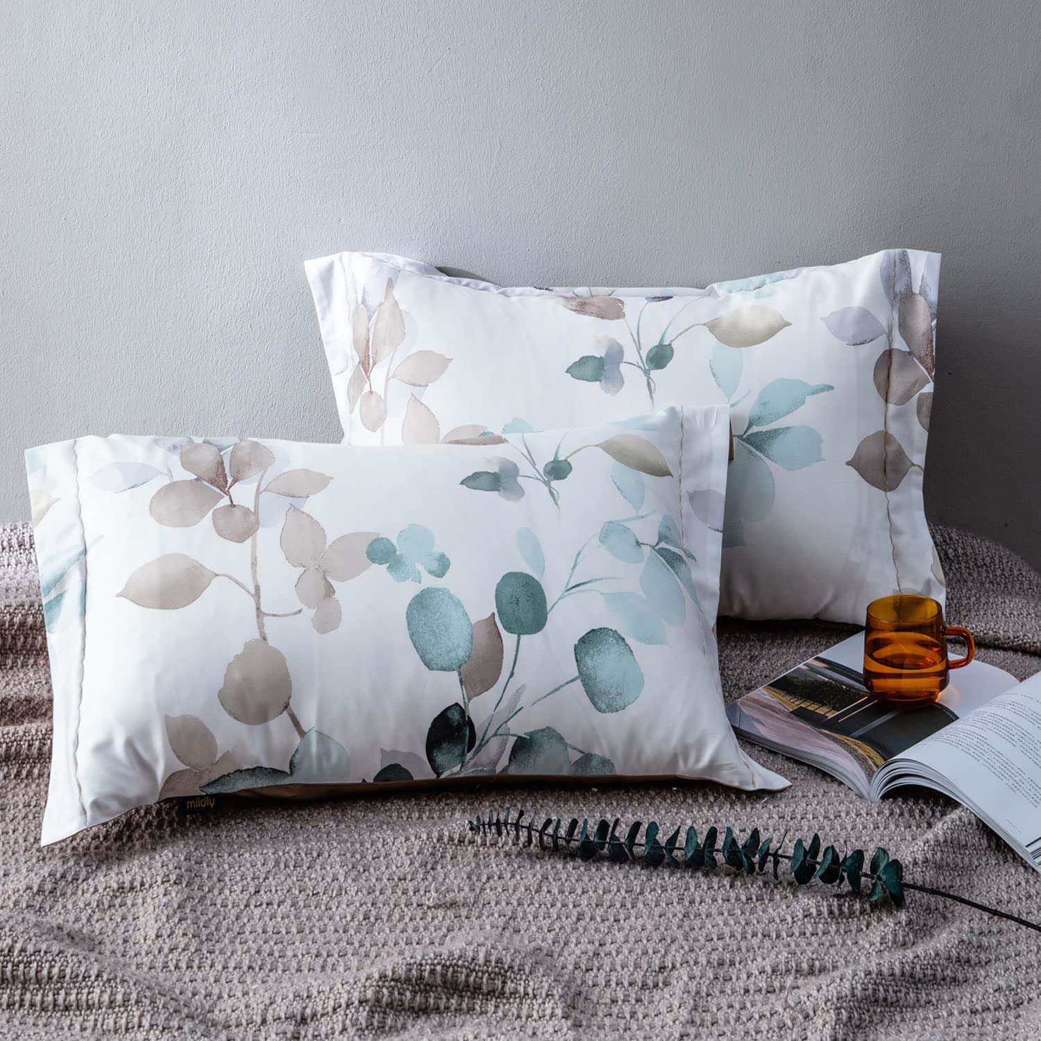 2 Pack 20"×26" Long-Staple Cotton Pillow Shams, Gradient Blue Leaf Envelope Pillowcases